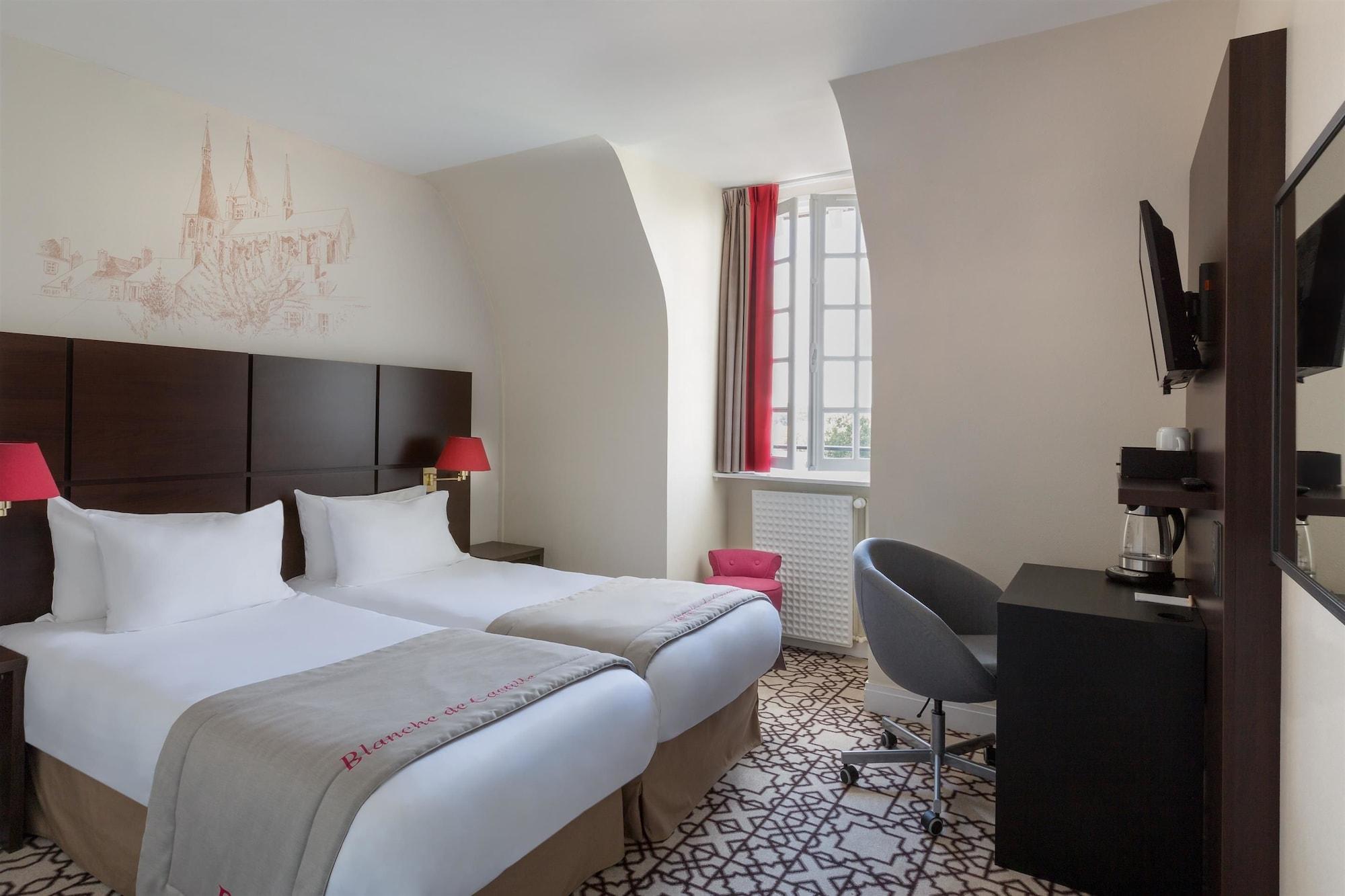 Best Western Blanche de Castille Dourdan Exterior foto