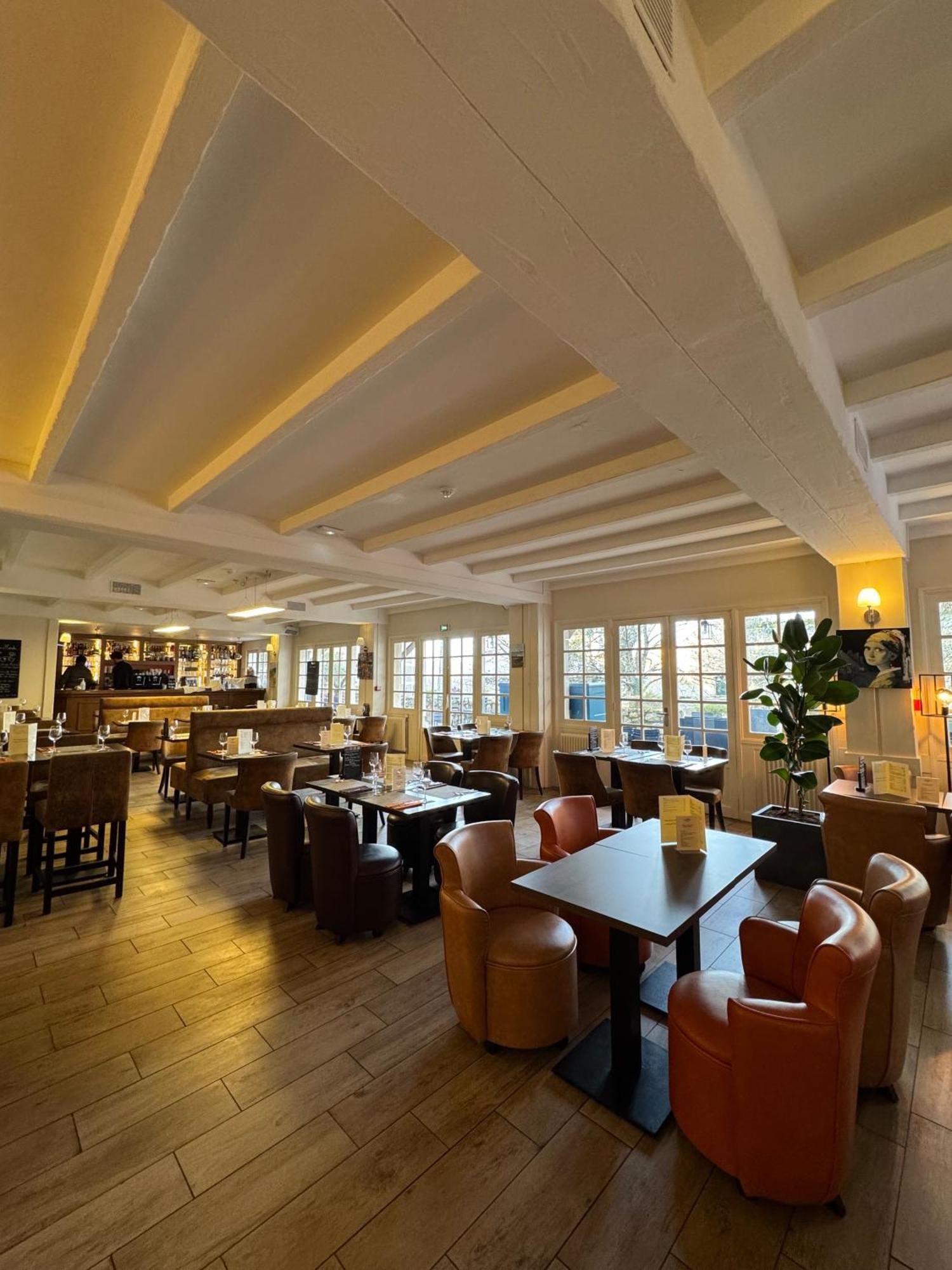 Best Western Blanche de Castille Dourdan Exterior foto