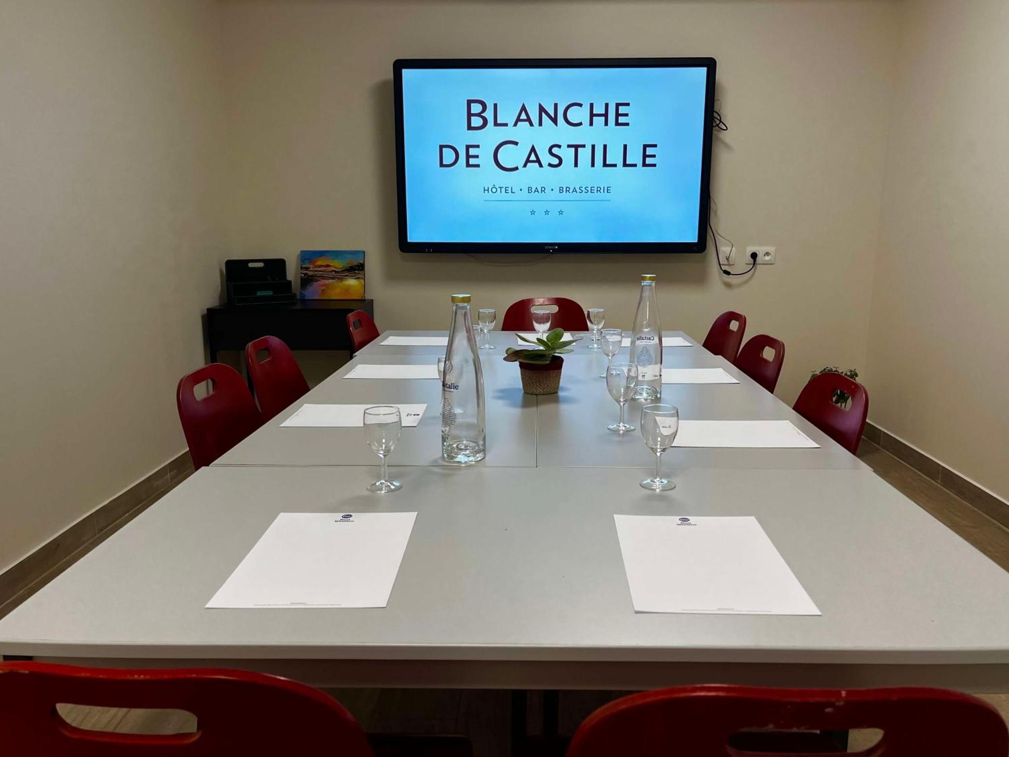 Best Western Blanche de Castille Dourdan Exterior foto